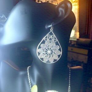 Intricate Silver Teardrop Filigree Earrings